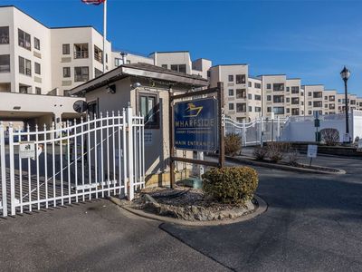725 Miller Ave APT 329, Freeport, NY, 11520