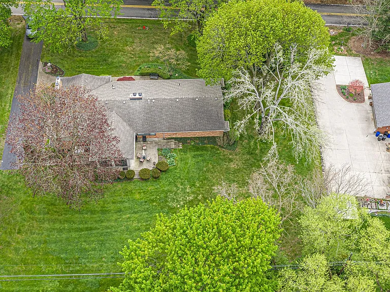 925 Westview Rd — Photo 24