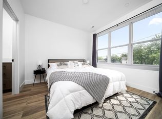 902 W Front St #304, Traverse City, MI 49684