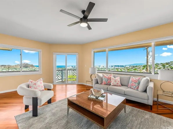 1703 Paula Dr, Honolulu, HI 96816
