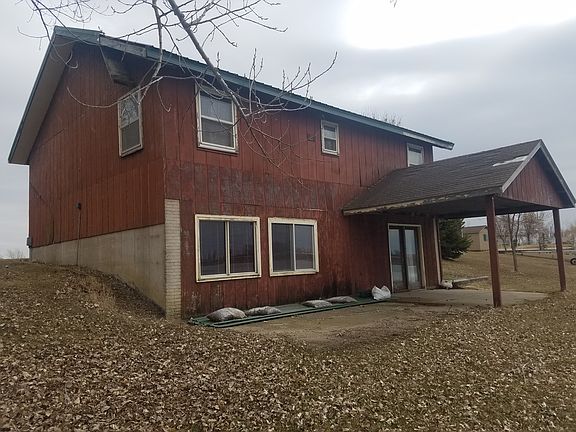 5th image of 668 W Lakeshore Dr