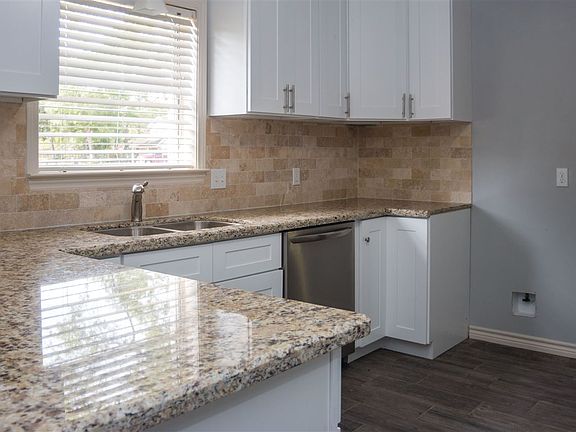3rd image of 1930 Camelot St