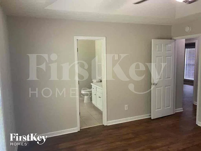 797 Gable Ct — Photo 8