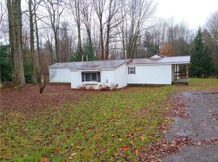 77 Slosson Rd, West Monroe, NY 13167