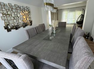 11 Pennsbury Ct, Bolingbrook, IL 60440