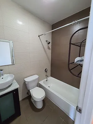 Rented by Numi Acquisitions LLC | media 6