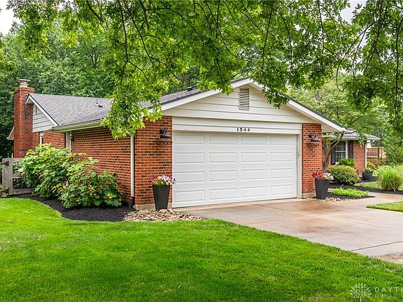 3rd image of 1544 Edenwood Dr