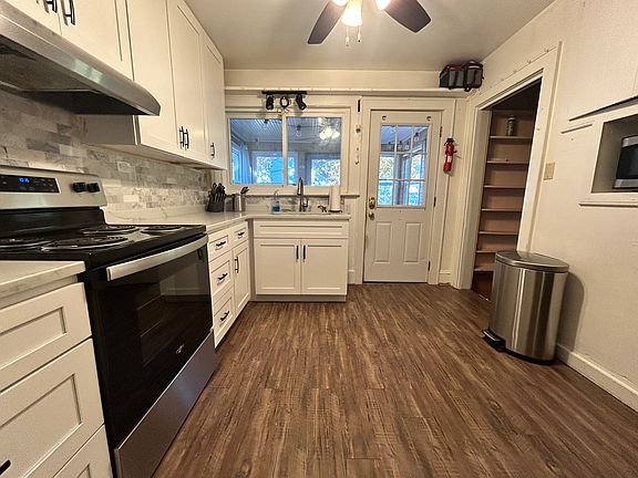 4th image of 9401 Capeview Ave
