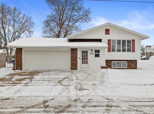 206 Forest St, Theresa, WI 53091