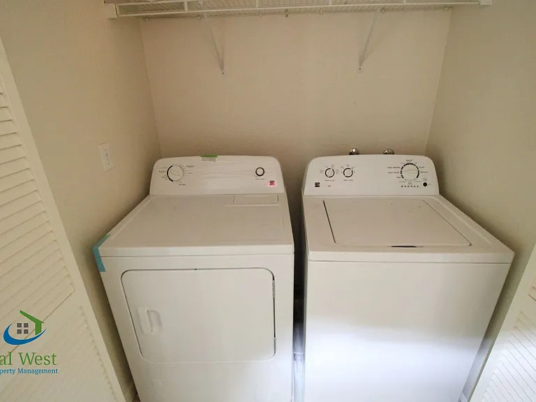 3158 Regency Ave — Photo 16