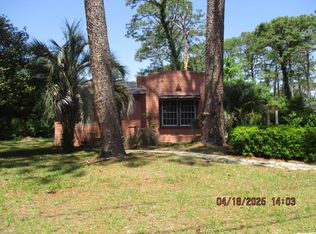 707 Magnolia Dr, Waycross, GA 31501