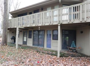 304 Deerpath E #A, Fontana, WI 53125