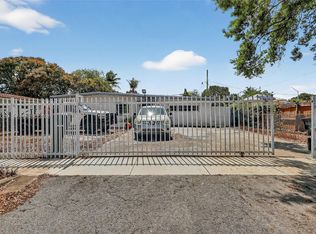 Sunkist Grove, North Miami, FL 33167