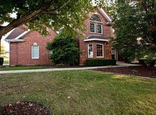 10729 Williamsburg Trl, Frankfort, IL 60423