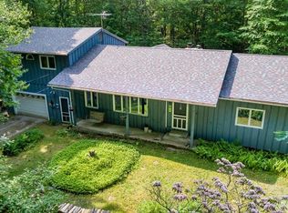 16 Carver Rd, Shutesbury, MA 01072