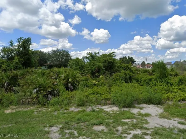 3004 56th St W, Lehigh Acres, FL 33971