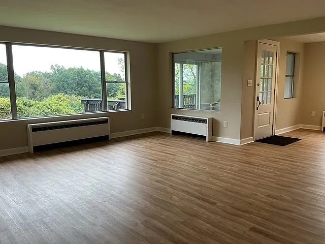 3 bed, 1.5 bath, 2000 sqft, $2,900 — Photo 4