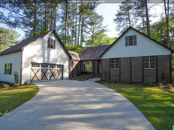 520 Julianne Dr, Leeds, AL 35094