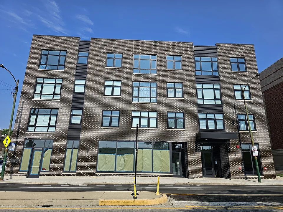 2807 S Halsted St #310