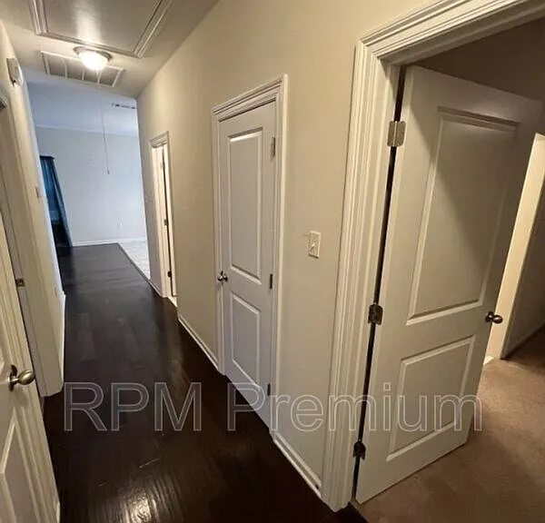 8614 Forestwood Ave — Photo 19