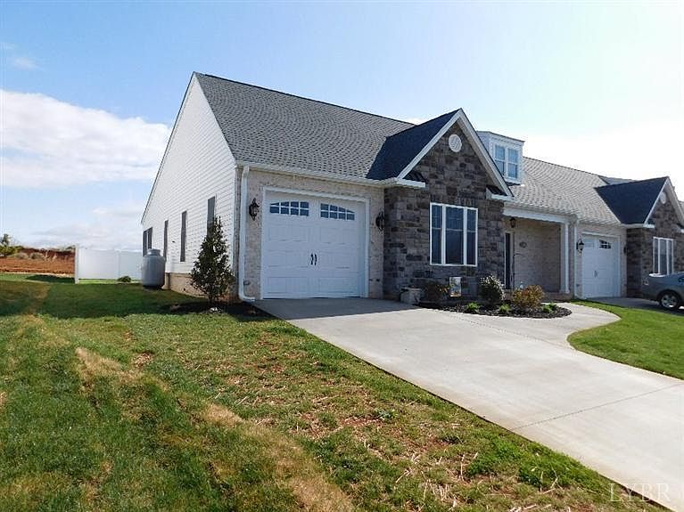 1st image of 1066 Cobblestone Ln