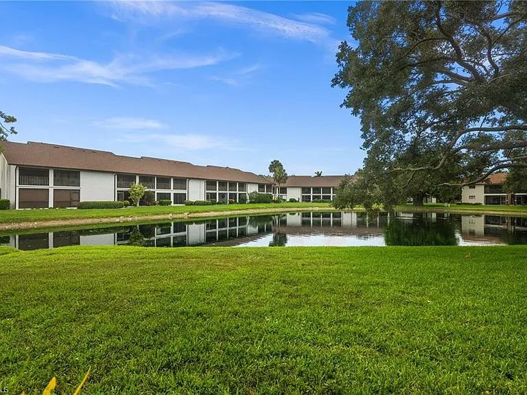 1200 Misty Pines Cir #C-101 — Photo 2