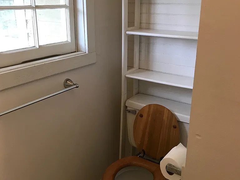 202 Maple Ave #B — Photo 14