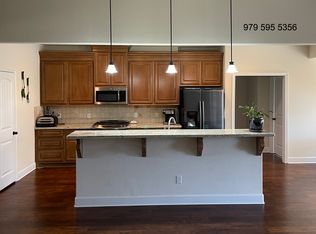 1204 Robinsville Ct, College Station, TX 77845