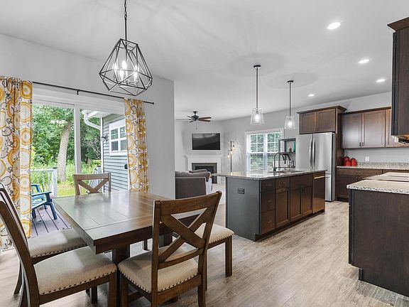 2nd image of 4817 Innovation Drive