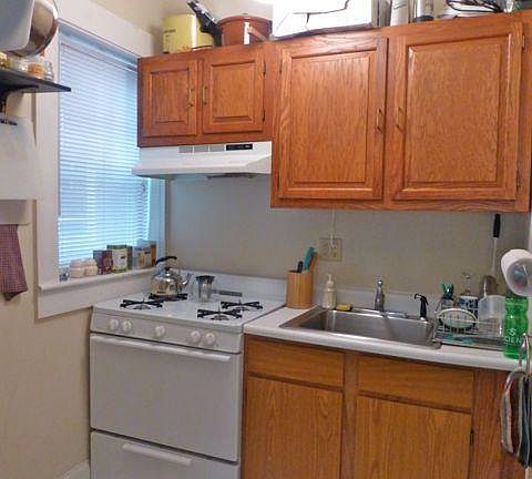 2nd image of 37 Lee St APT 3A