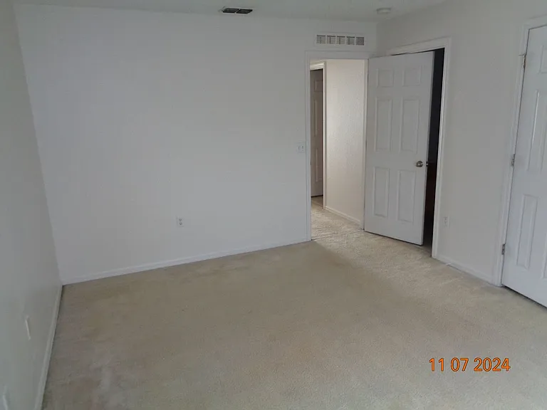 1914 Lynn River Dr — Photo 34