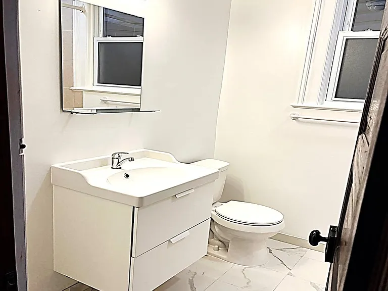 77 Sanford Pl — Photo 10