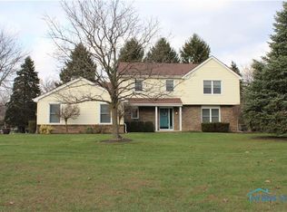 7124 Hollywyck Rd, Maumee, OH 43537