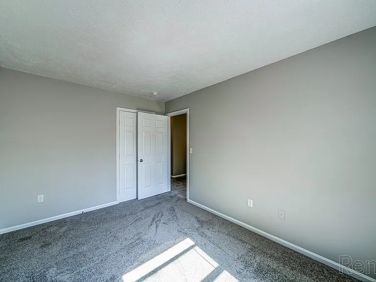 1100 E Ohio St — Photo 28