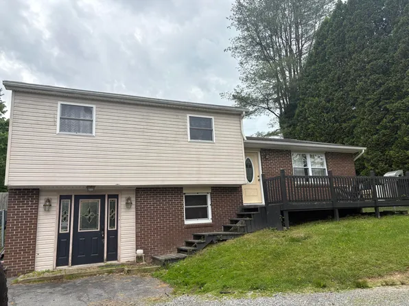 1127 Craigsville Rd, Craigsville, WV 26205