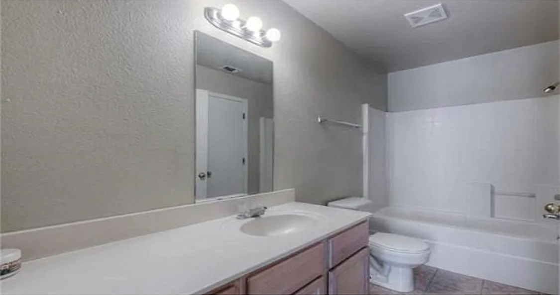 3 bed, 1425 sqft, $1,500 — Photo 2