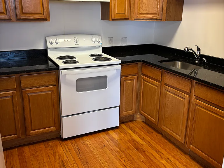 11 Mohawk Ave #3 — Photo 8