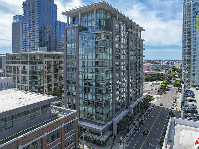 1100 S Hope St #716 — Photo 37