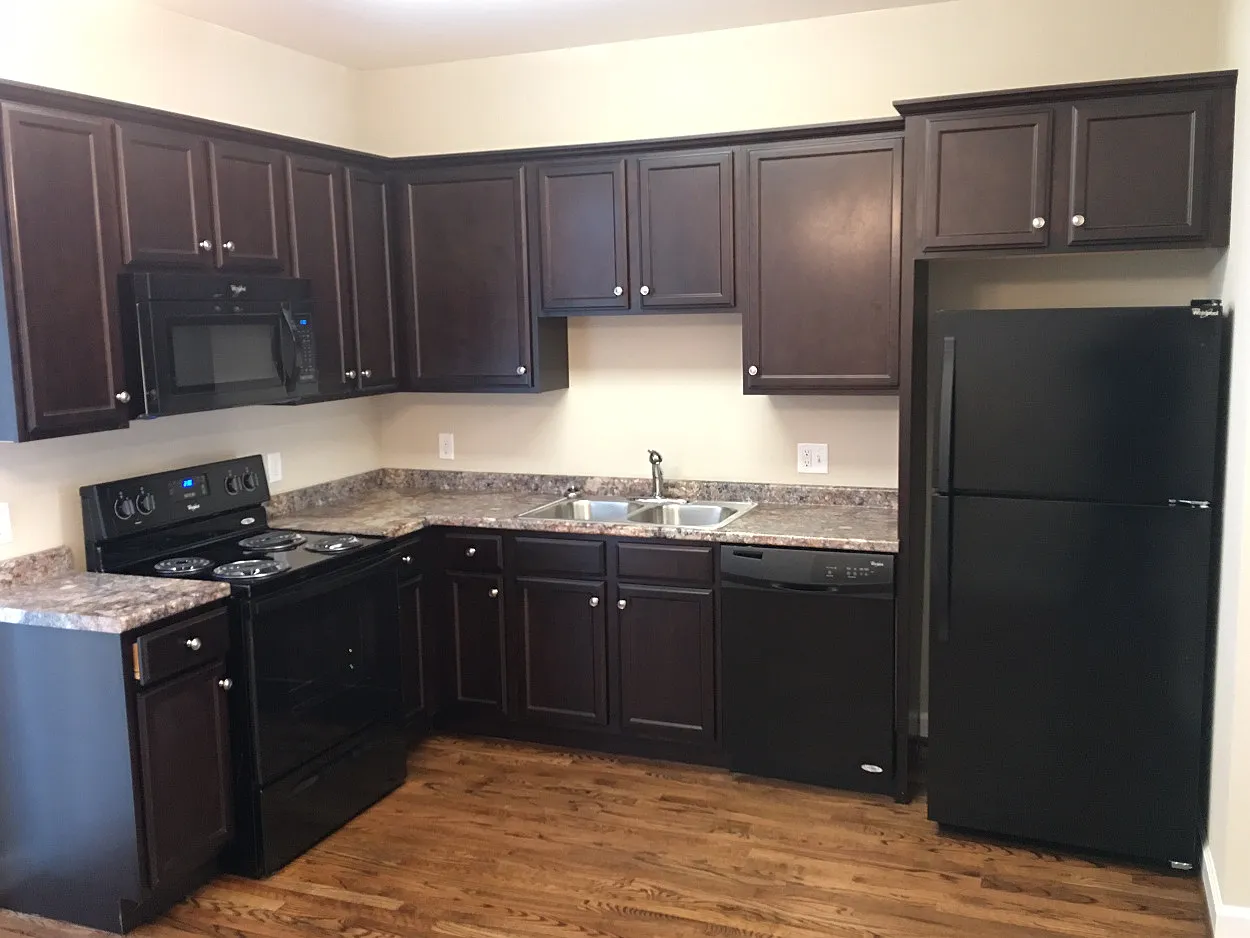 2 bed, 2.5 bath, 1250 sqft, $1,350 — Photo 4