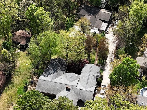 2nd image of 1319 Cathey Rd