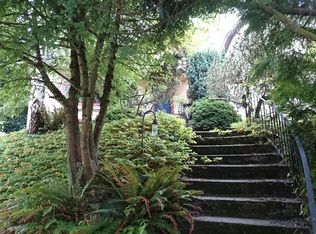 2107 N 57th St, Seattle, WA 98103