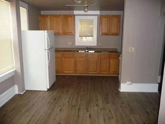 3rd image of 3015 8th Ave N
