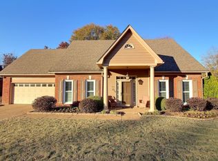 554 Merriweather Dr, Collierville, TN 38017