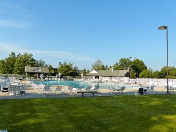 3rd image of 22 Cypress Pl