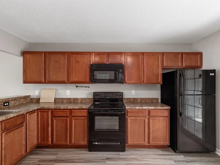 1004 Banister Loop — Photo 12