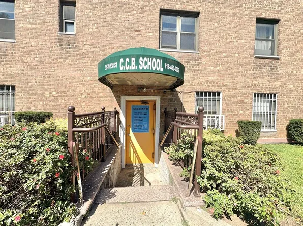 3170 138th St, Flushing, NY 11354