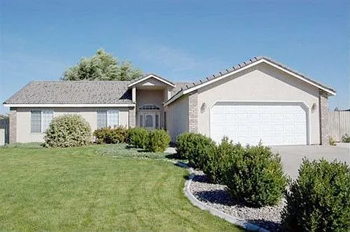 5502 Aspen Dr photo 1