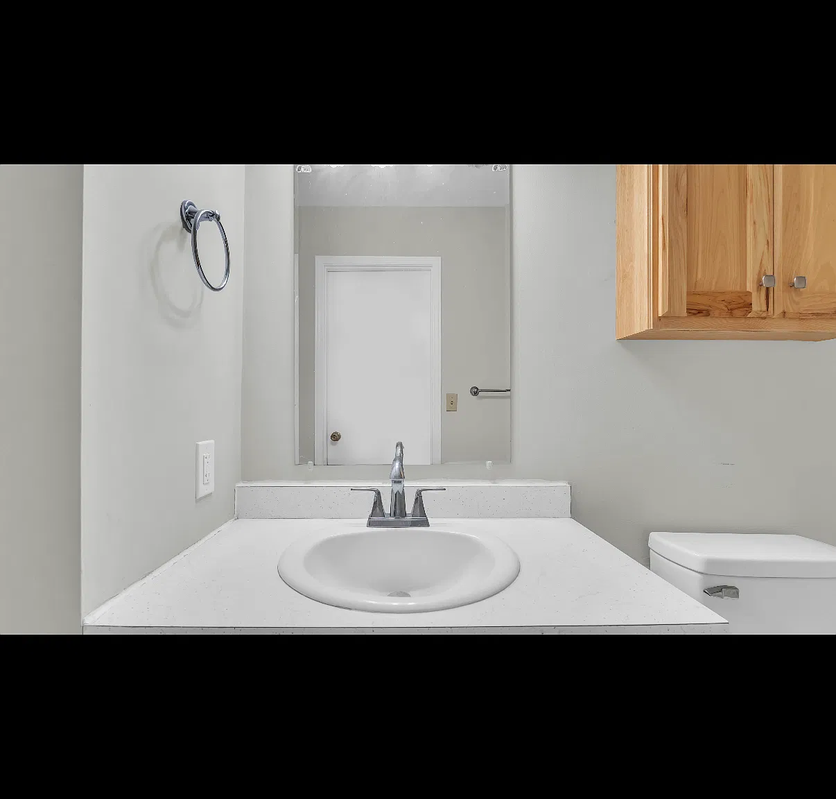 3 bed, 1002 sqft, $1,800 — Photo 2