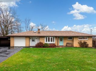 129 Claridge Dr, Coraopolis, PA 15108
