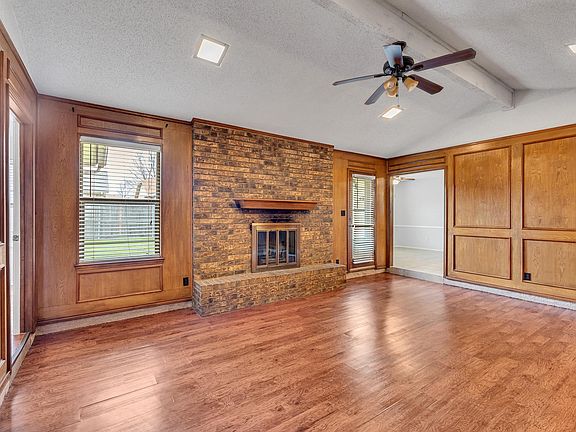 4th image of 8033 Lazy Brook Dr
